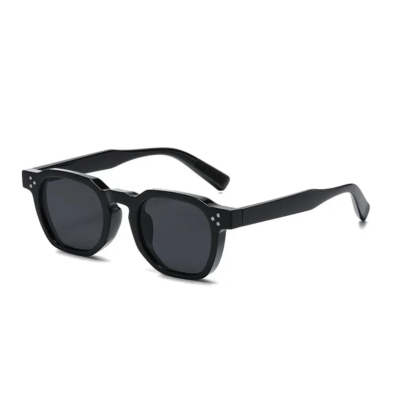 Lunettes de Soleil Ovales Vintage – UV400 & Style Intemporel