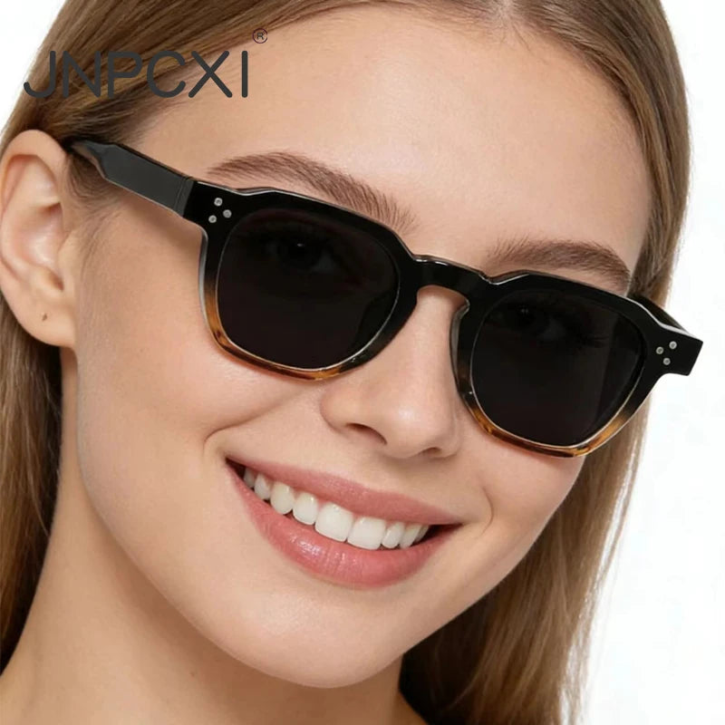 Lunettes de Soleil Ovales Vintage – UV400 & Style Intemporel