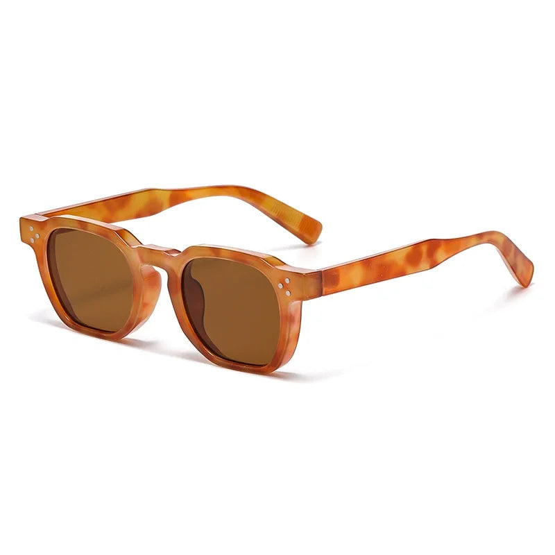 Lunettes de Soleil Ovales Vintage – UV400 & Style Intemporel